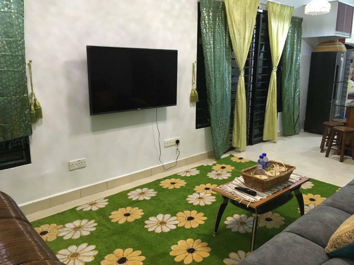 Permata Impian Villa Банги Екстериор снимка